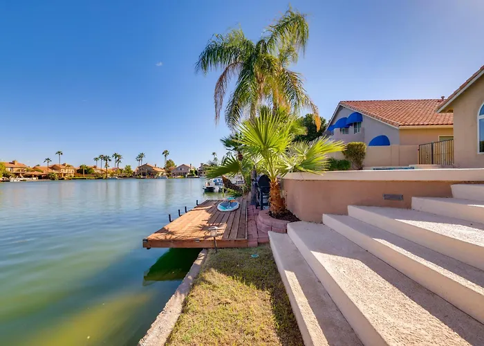 Lakefront Living! Huge W/ Pool Table * Phoenix