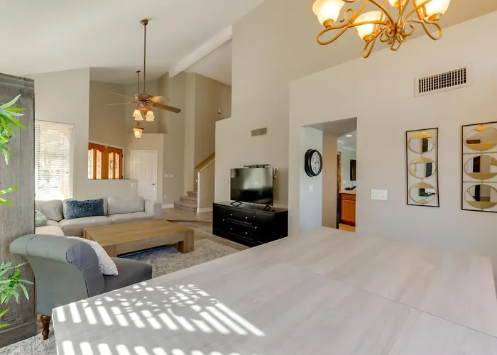Lakefront Living! Huge W/ Pool Table Phoenix