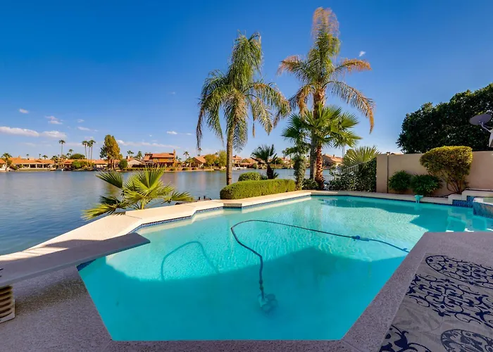 Holiday home Lakefront Living! Huge W/ Pool Table Phoenix