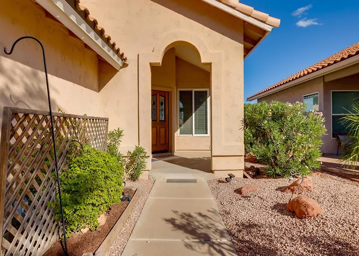 Holiday home Lakefront Living! Huge W/ Pool Table *